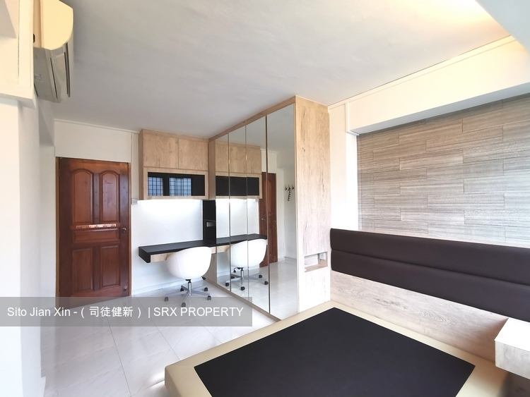 Blk 230D Tampines Street 24 (Tampines), HDB Executive #205002961